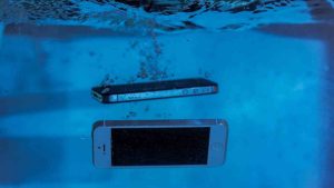 utilizar móviles en el agua