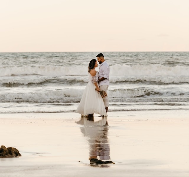 Pareja recién casada - Unsplash